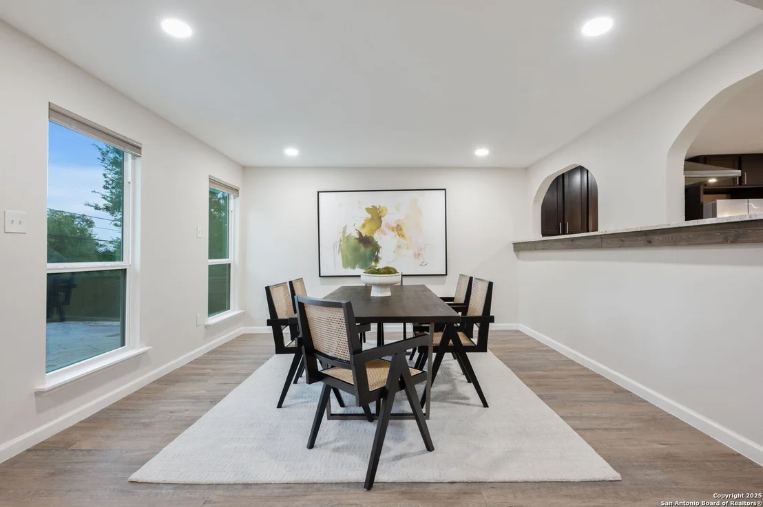 Photo of 929 Morningside