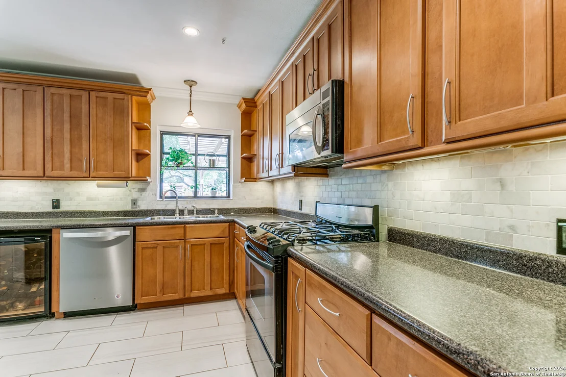 Photo of 423 NORTHRIDGE DR