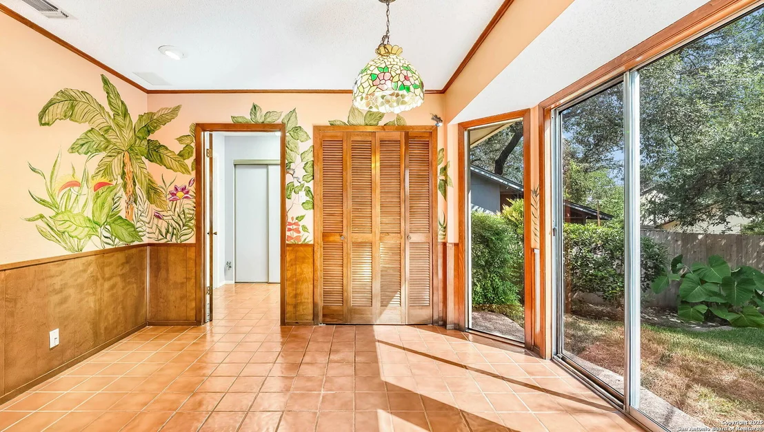 Photo of 13542 Hollow View