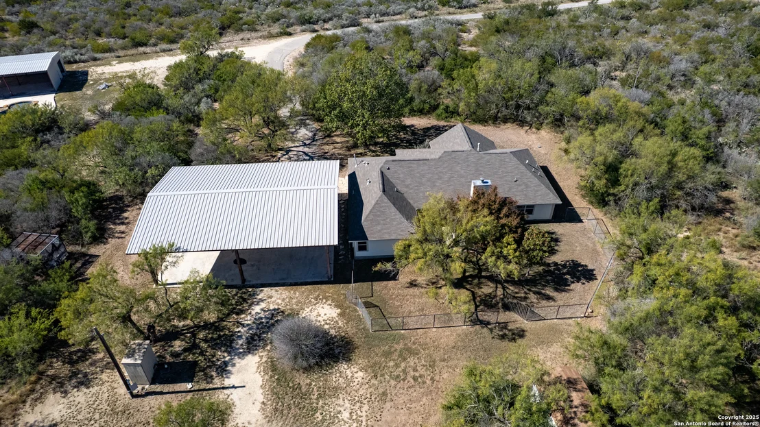 Photo of 1876 County Road 400