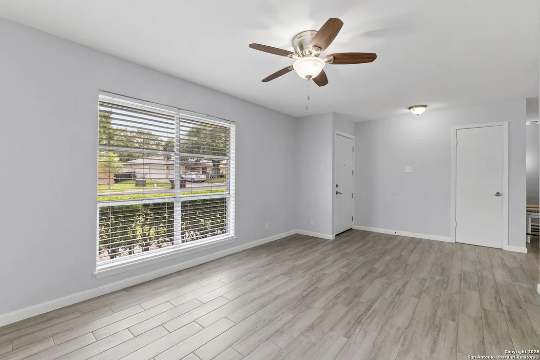 Photo of 6818 Forest Meadow