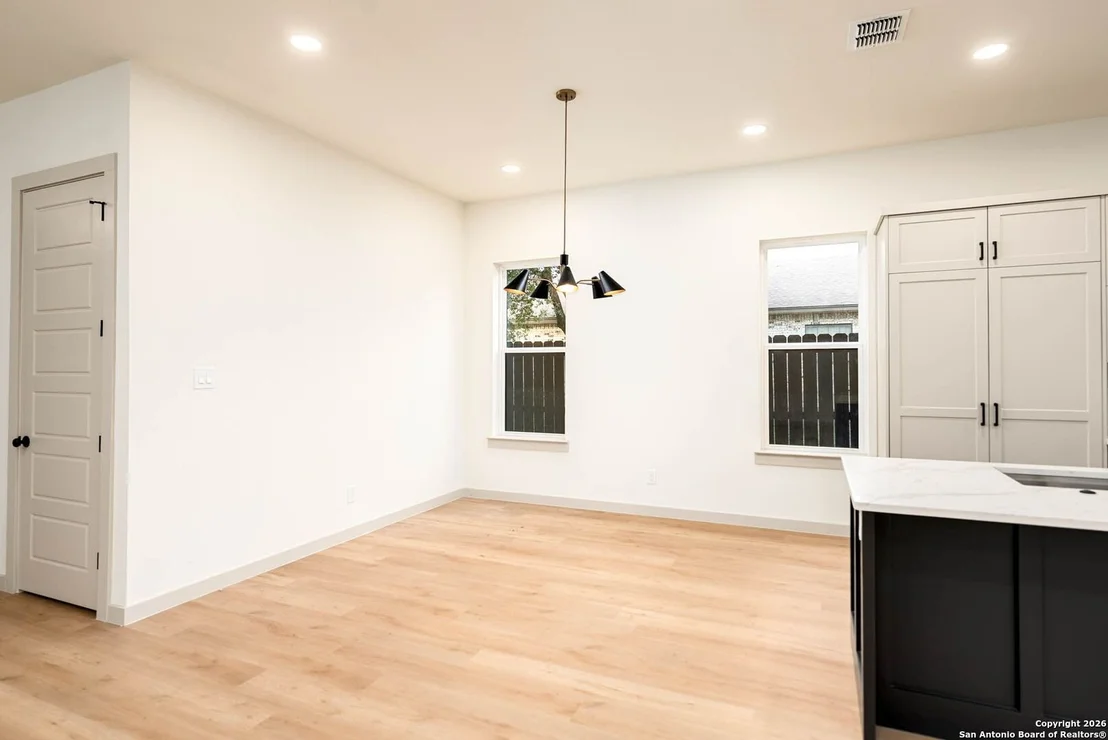 Photo of 118 San Antonio Blvd