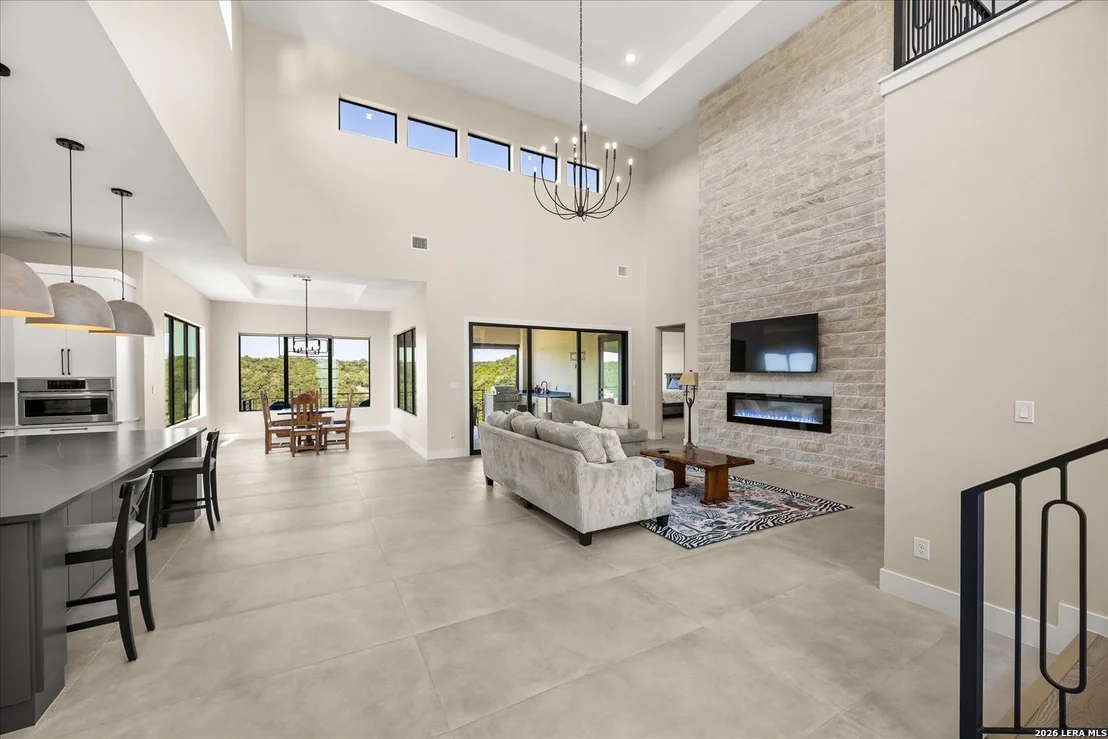 Photo of 330 PRESTON TRL
