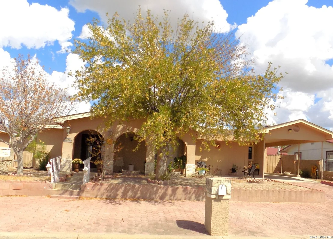 Photo of 1272 GRAND HAVEN DR