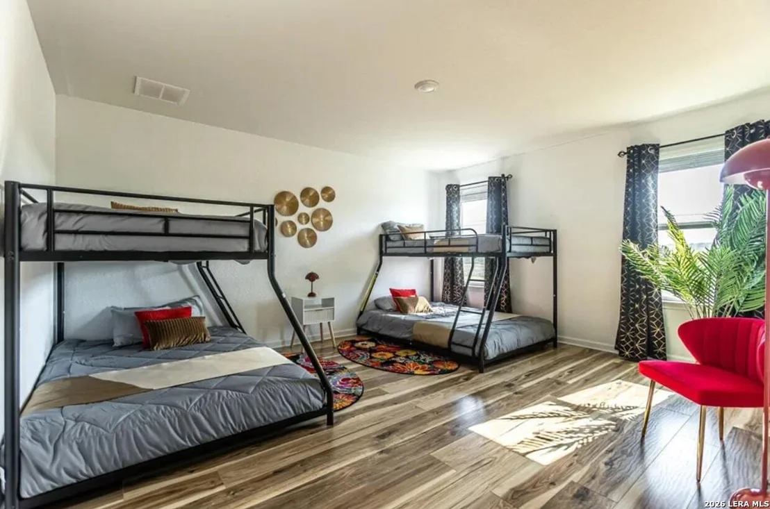 Photo of 3240 Mission Riv