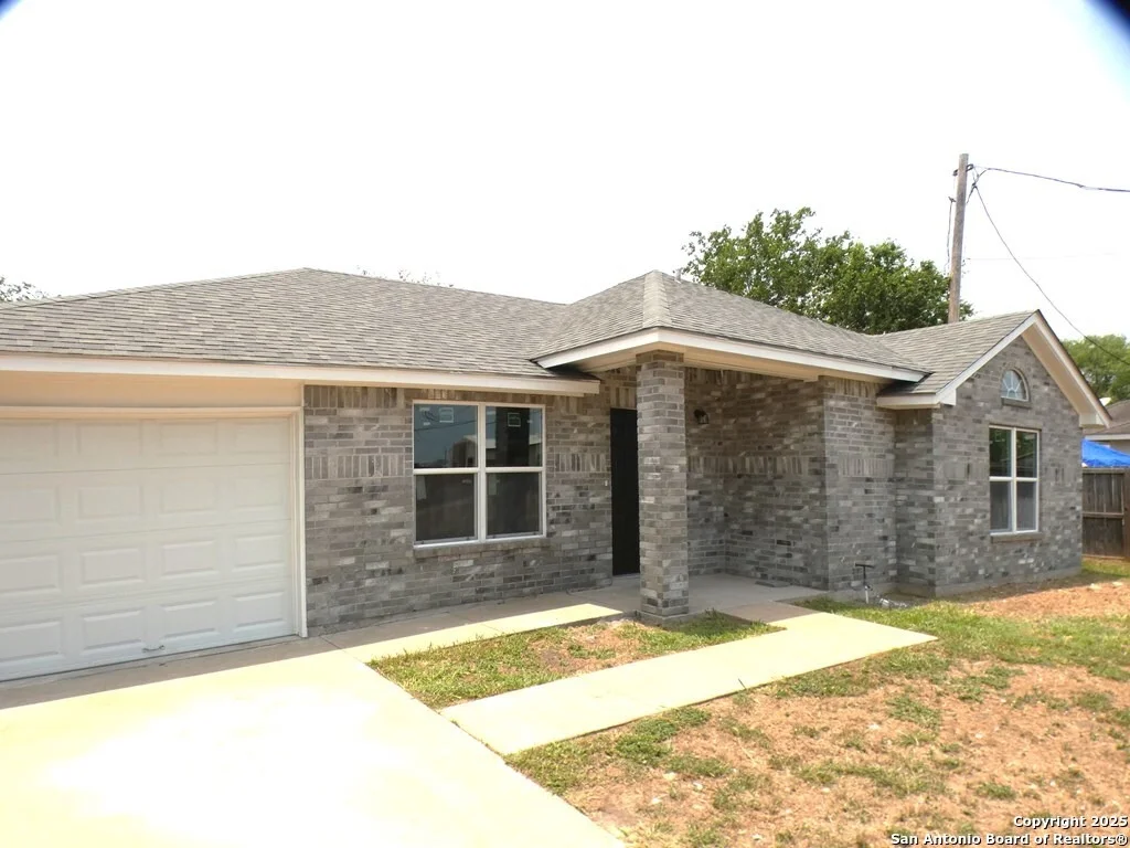 Photo of 506 Hillside Drive