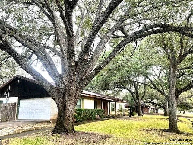 Photo of 40 Encino Loma