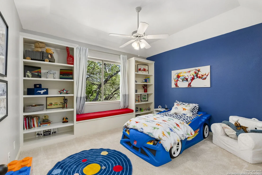 Photo of 915 Foxton