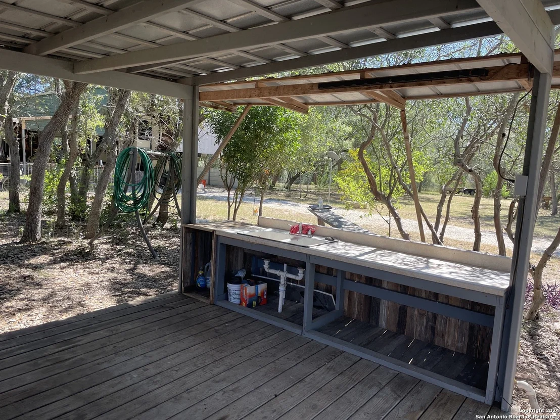 Photo of 372 COUNTY ROAD 2471