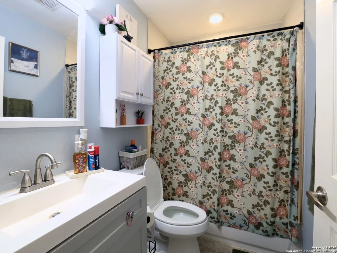 Photo of 915 Rexford