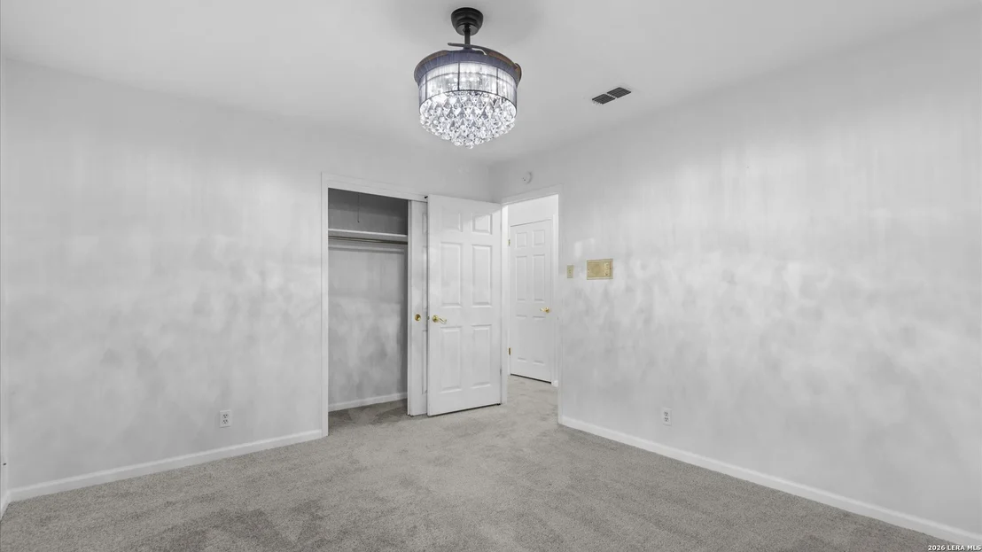 Photo of 425 Crestwind