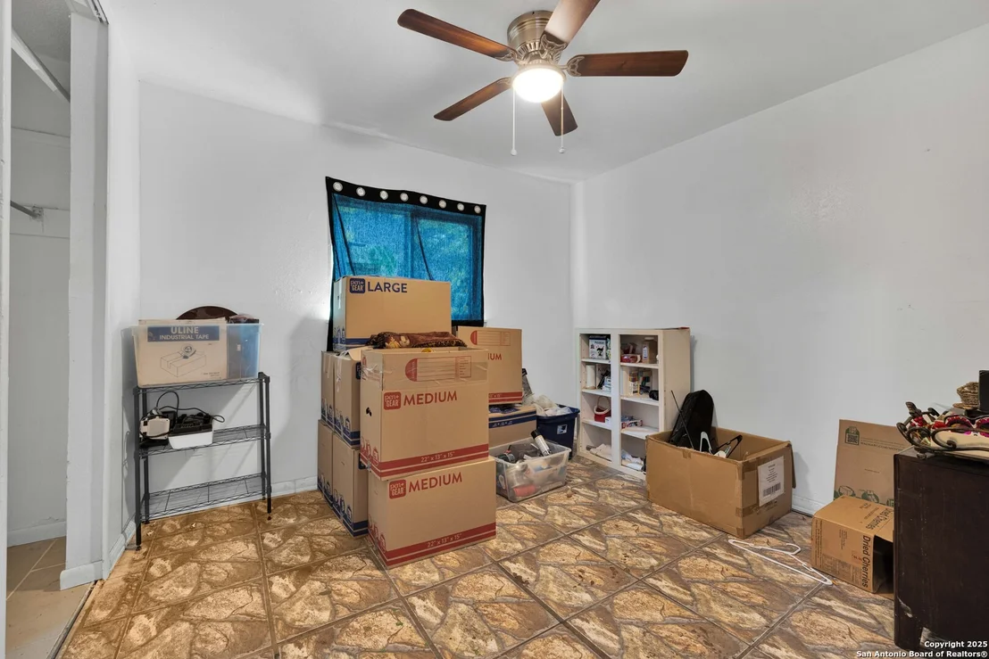 Photo of 6718 Pear Tree