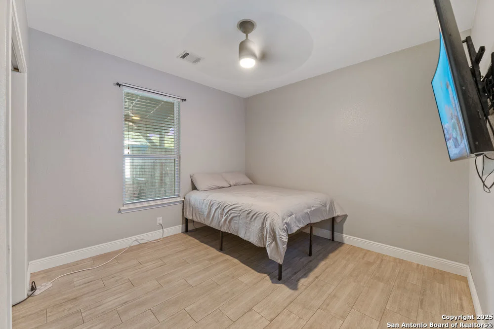 Photo of 2206 Dewey Pt