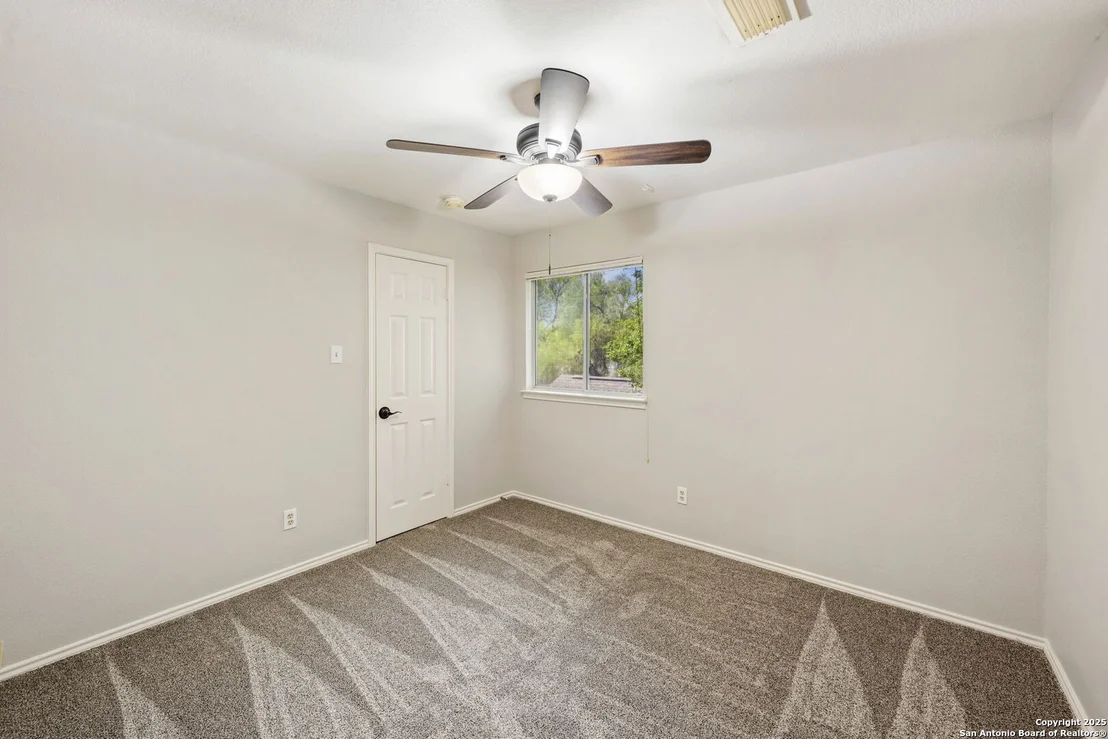 Photo of 6115 Glen Heather