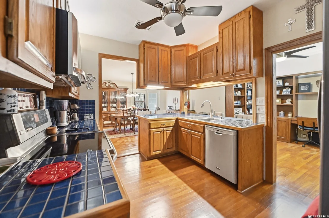 Photo of 237 THORAIN BLVD