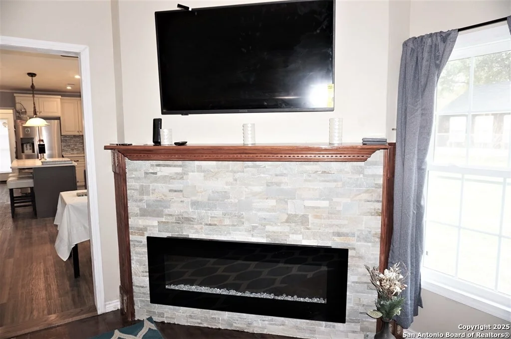 Photo of 1105 N Buchanan