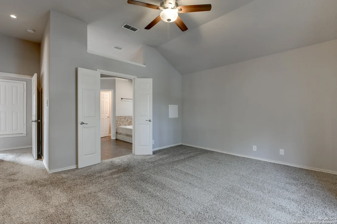 Photo of 2754 MONTEBELLO