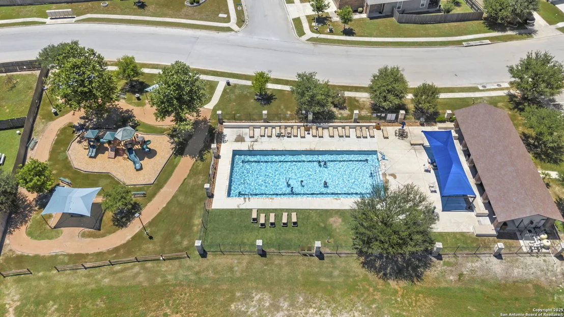 Photo of 3909 Legend Pond