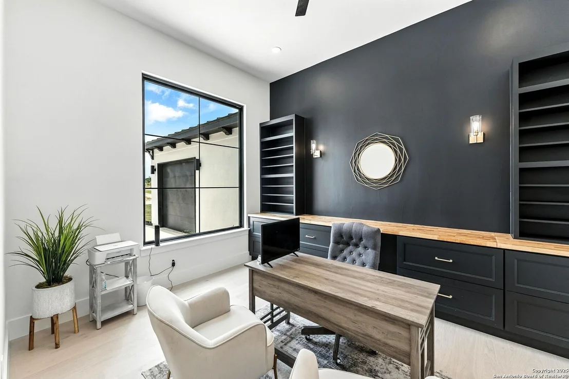 Photo of 10302 Kendall Canyon