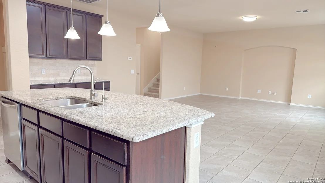 Photo of 8411 PUENTE