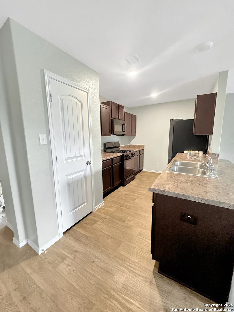 Photo of 8212 Rocky Pebble