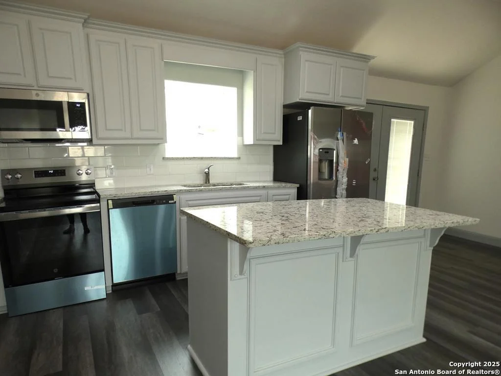 Photo of 506 Hillside Drive