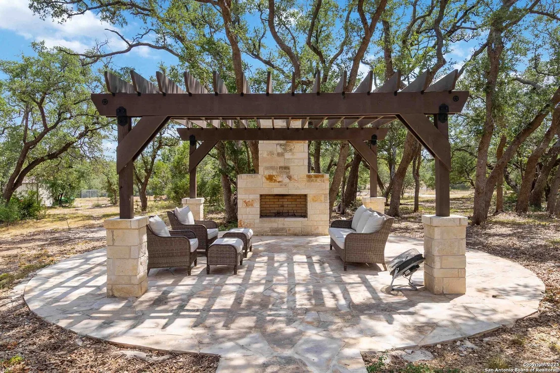 Photo of 1012 Rivers Peak