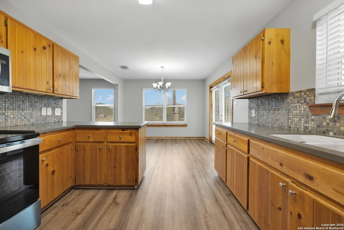Photo of 105 BROWN SADDLE CIR