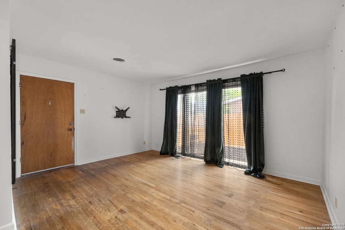 Photo of 926 Olney Drive