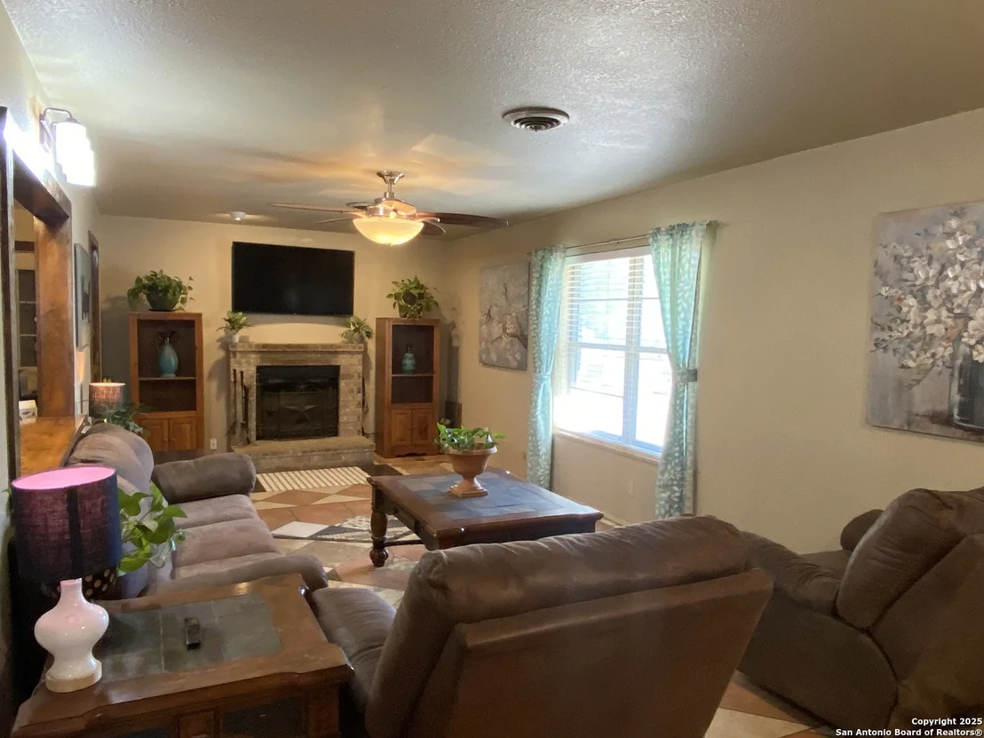 Photo of 119 Laurel Way