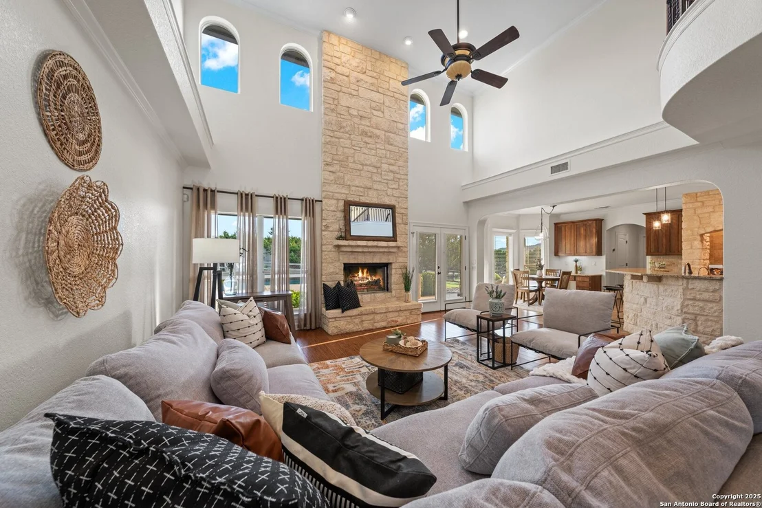 Photo of 154 Lake View Dr