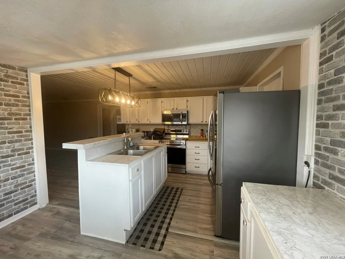 Photo of 1089 High Point