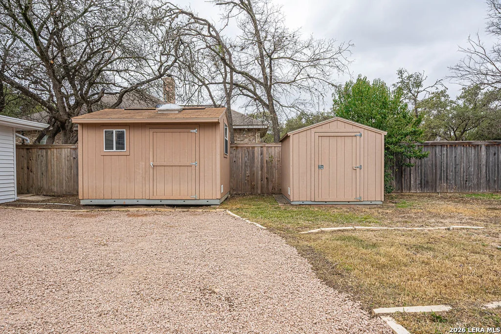 Photo of 355 Donella