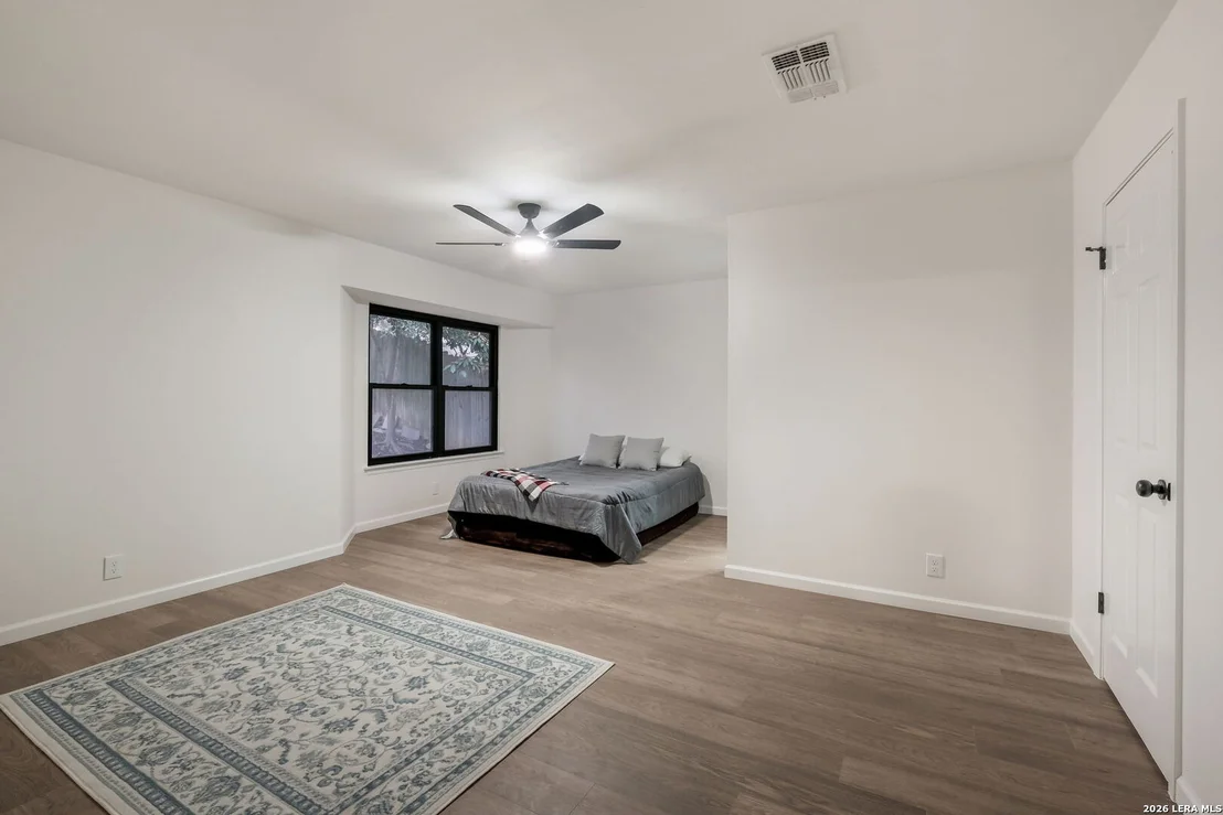 Photo of 5438 Maple Vista