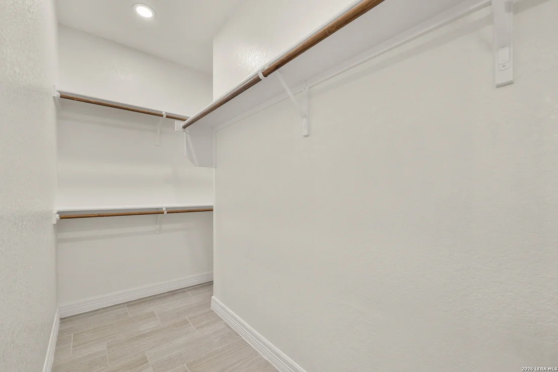 Photo of 100 W MEDIUM MEADOW DR