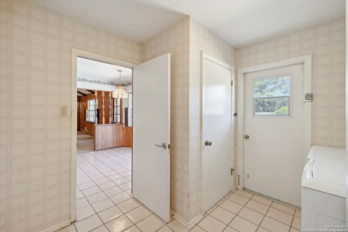 Photo of 449 GOLFCREST