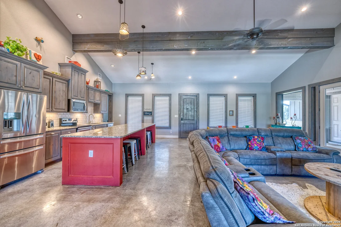 Photo of 989 Mountain Valley Drive