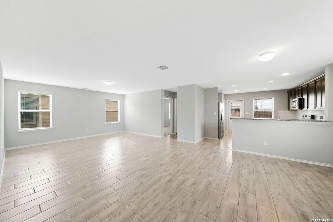 Photo of 12042 Silver Light