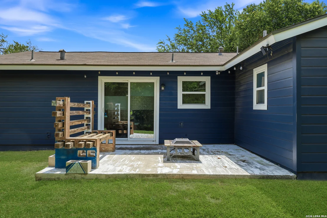 Photo of 6707 Pear Tree