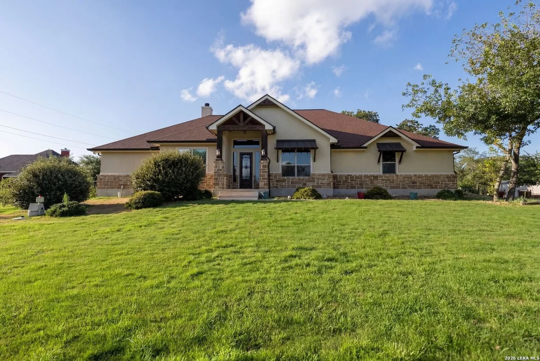 Photo of 1009 Bluebonnet Ln