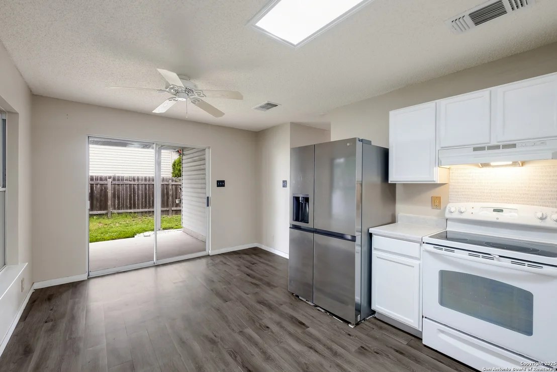 Photo of 8803 Breezefield