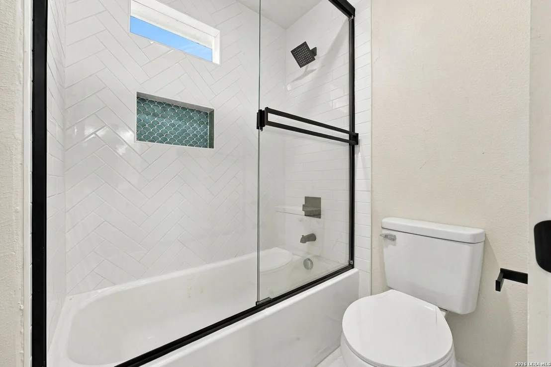 Photo of 237 Carle Ave