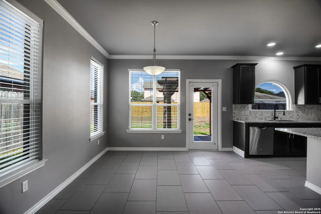 Photo of 2212 Tallow