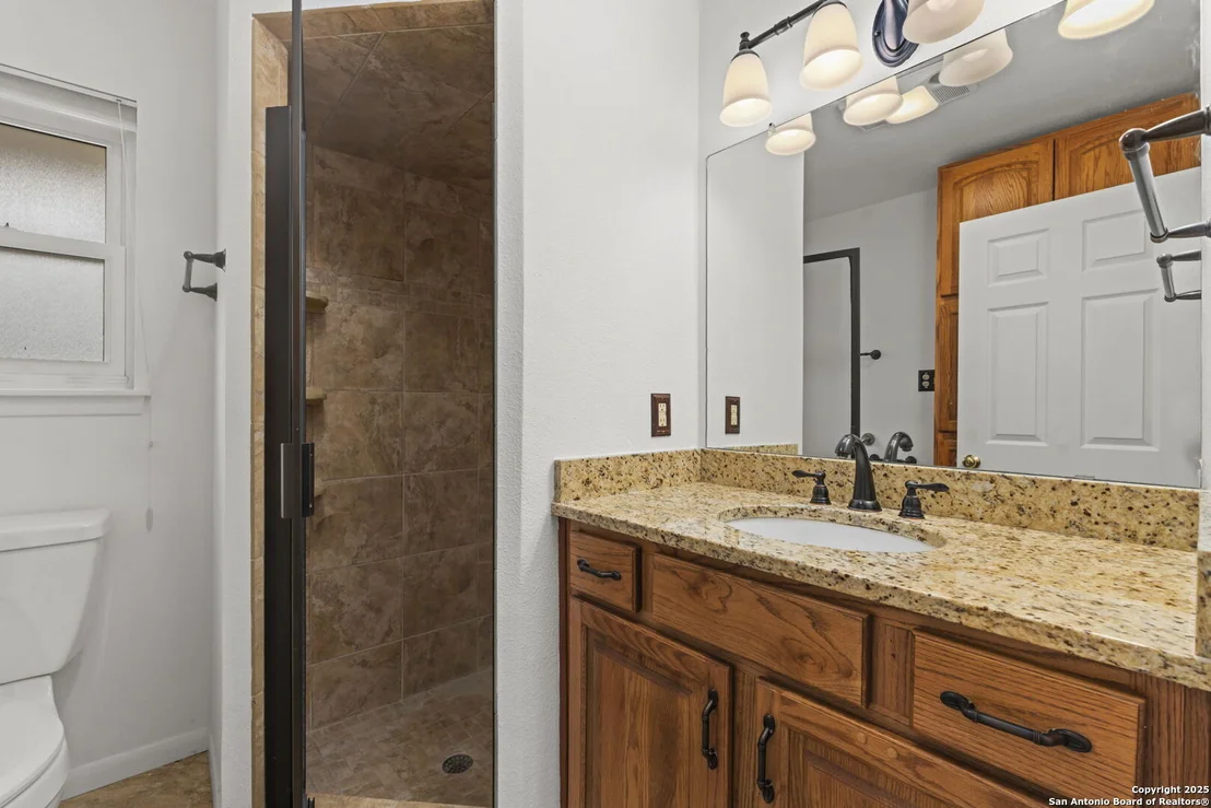 Photo of 5922 Windhaven