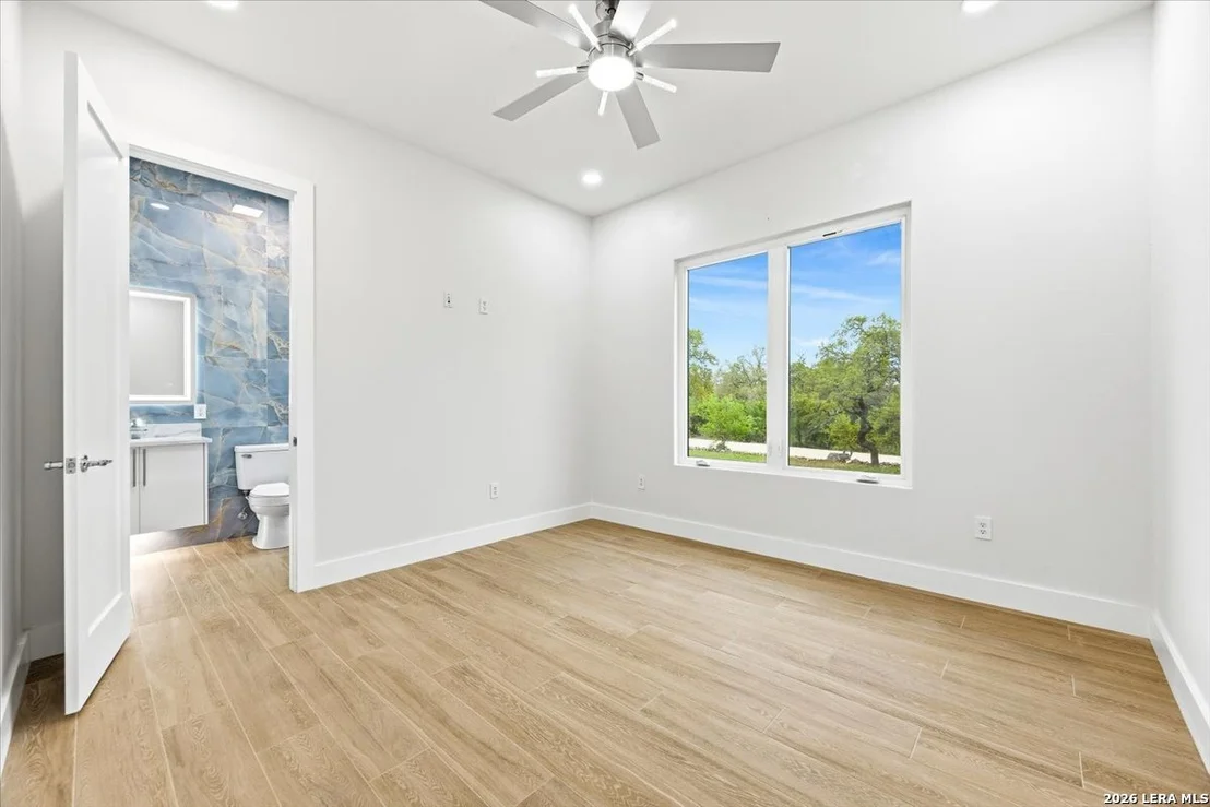Photo of 577 Private road 3702