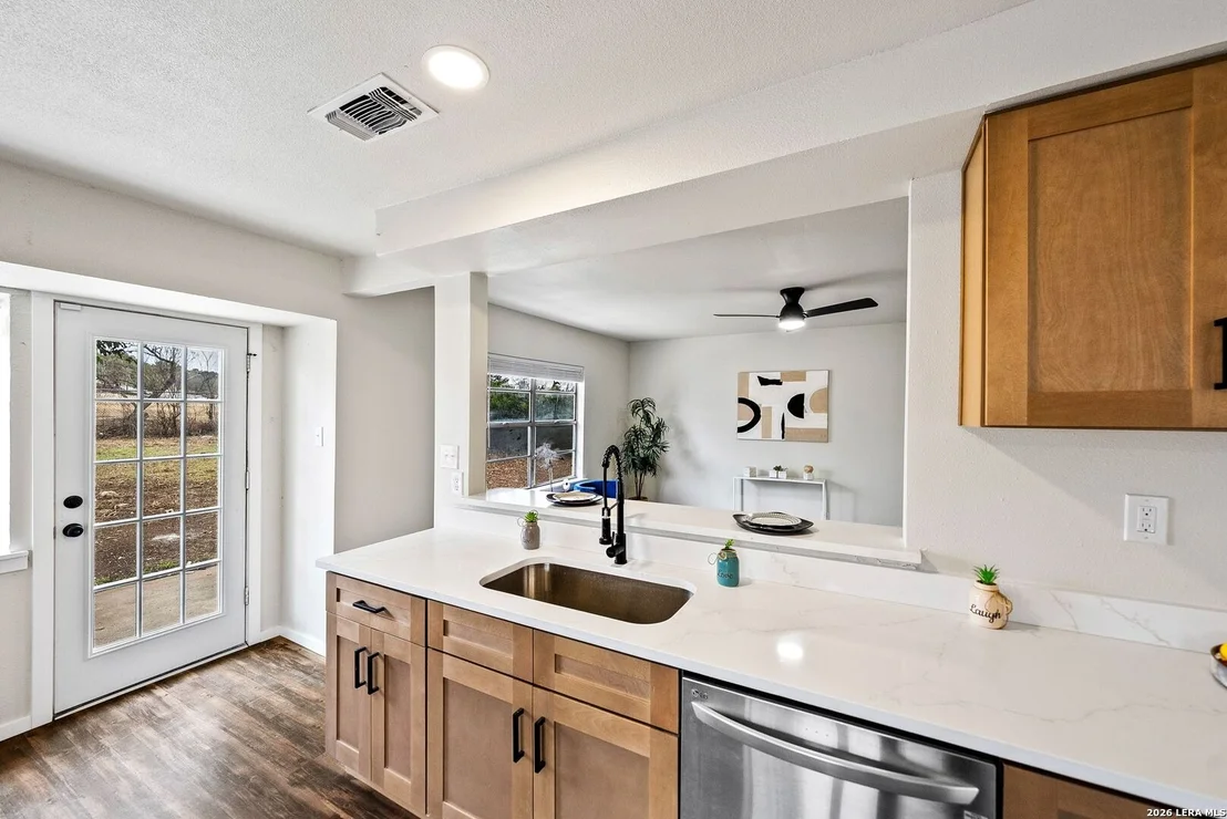 Photo of 3131 Whitewing
