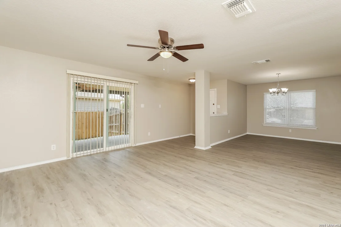 Photo of 6702 Highland Grass