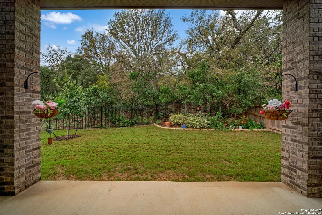 Photo of 123 Low Meadow
