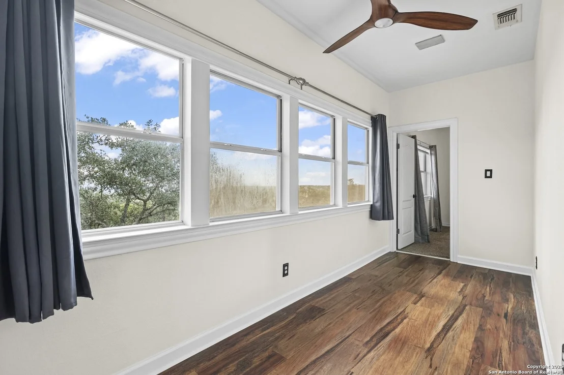 Photo of 27030 Vaughns View
