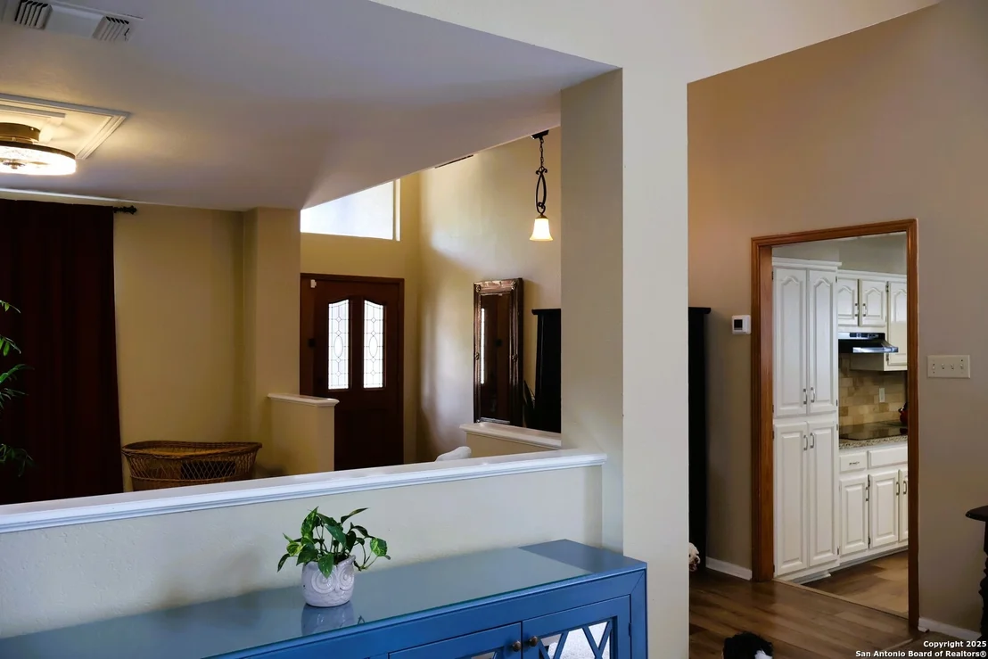 Photo of 3478 River Way